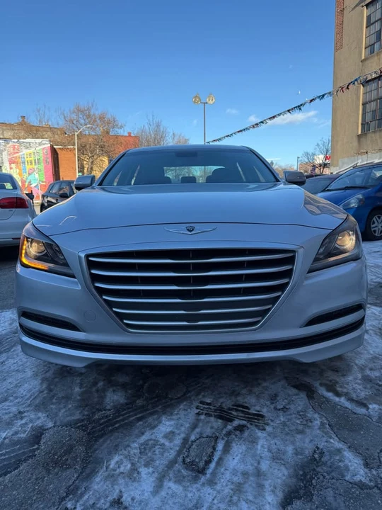 2015 Hyundai Genesis - Image 2 of 20