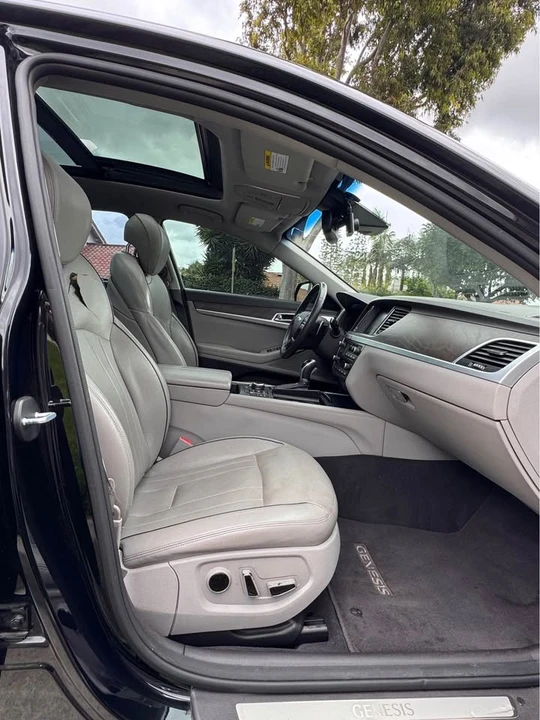 2015 Hyundai Genesis - Image 3 of 16