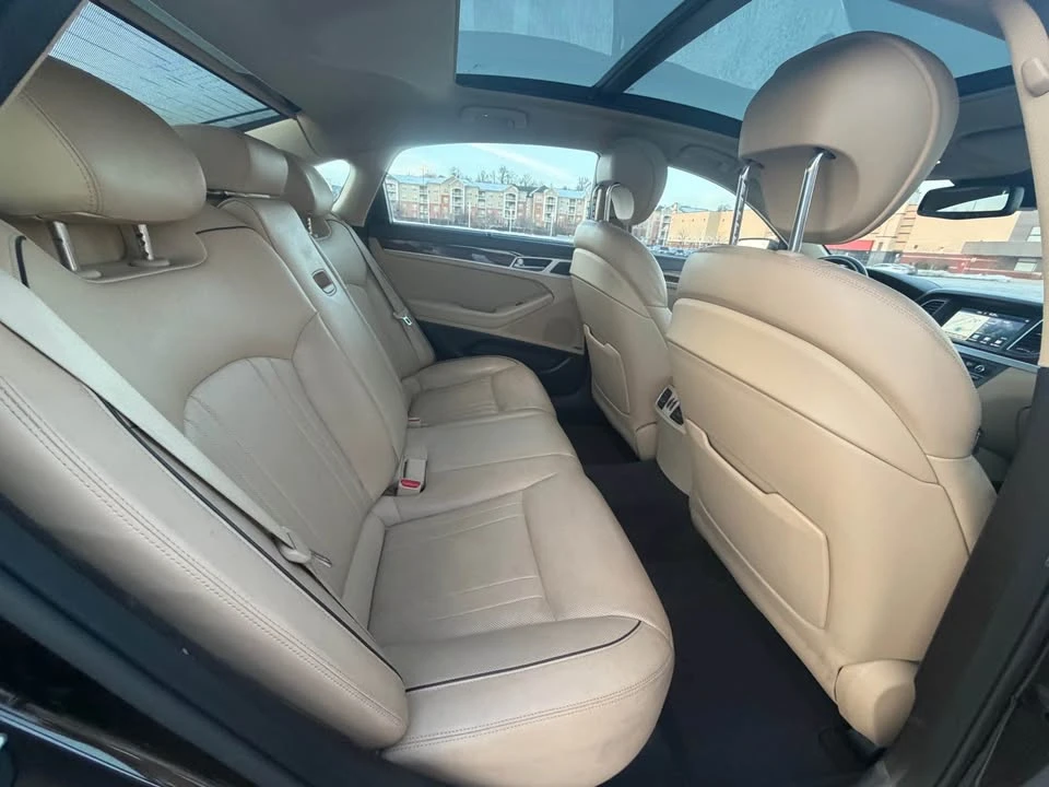 2015 Hyundai Genesis - Image 11 of 19