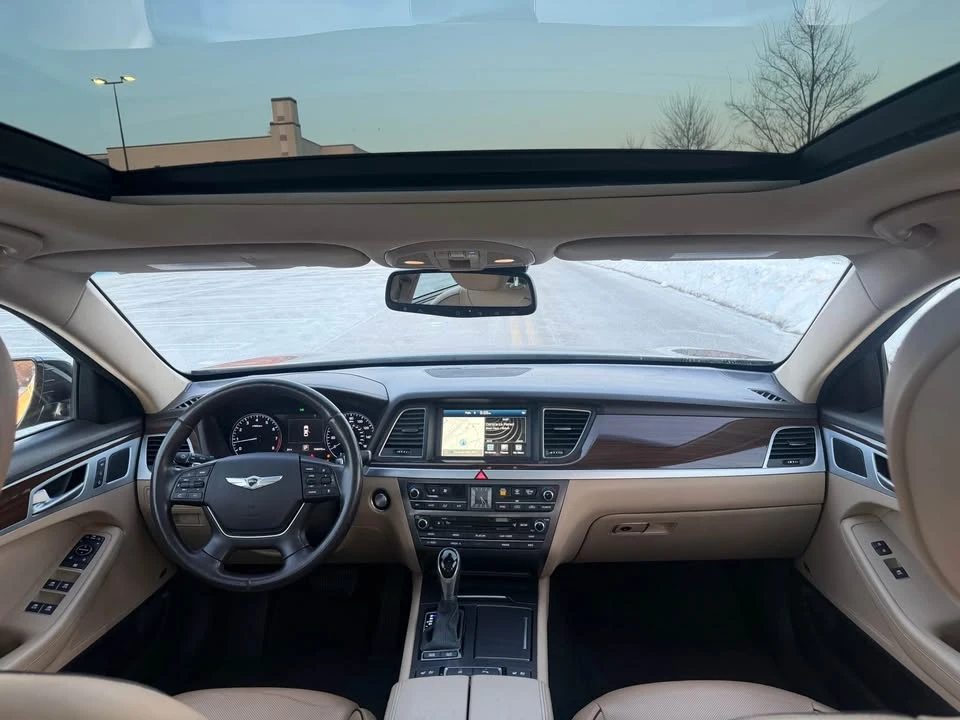 2015 Hyundai Genesis - Image 12 of 19
