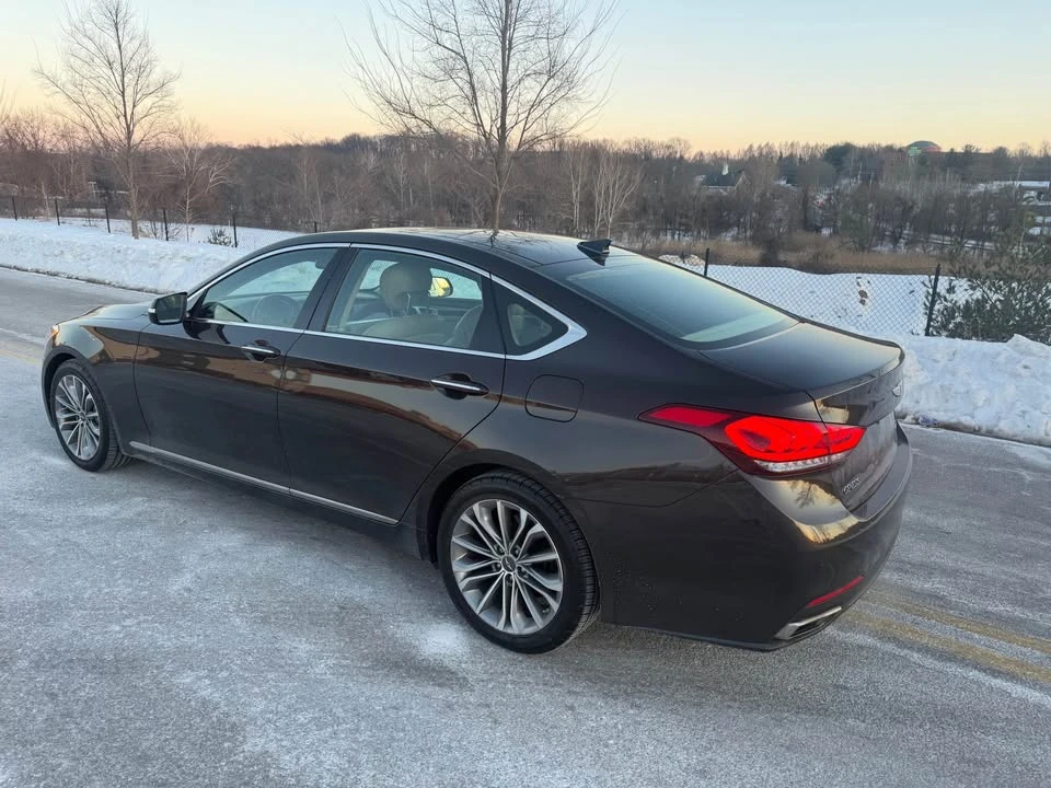 2015 Hyundai Genesis - Image 2 of 19