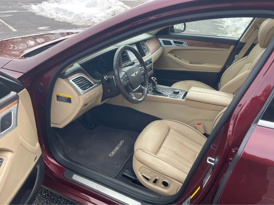 2015 Hyundai Genesis - Image 9 of 16