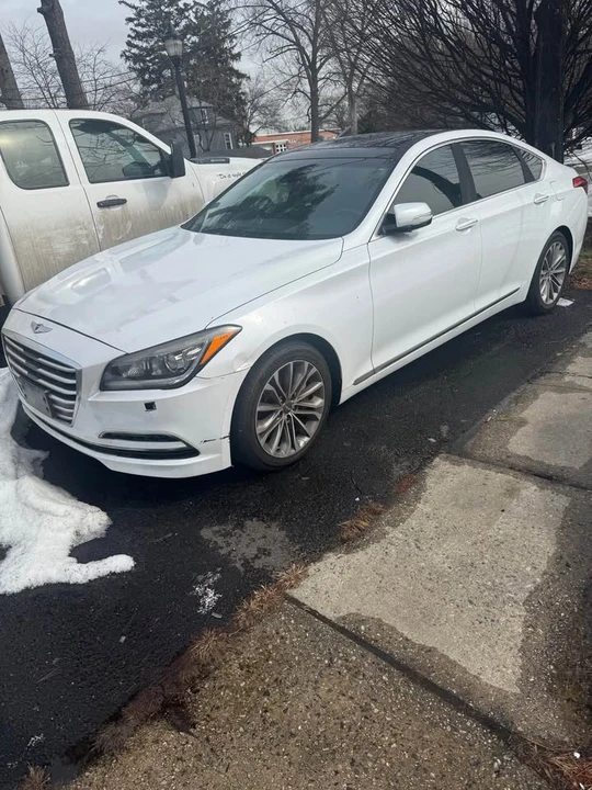 2015 Hyundai Genesis - Image 4 of 4