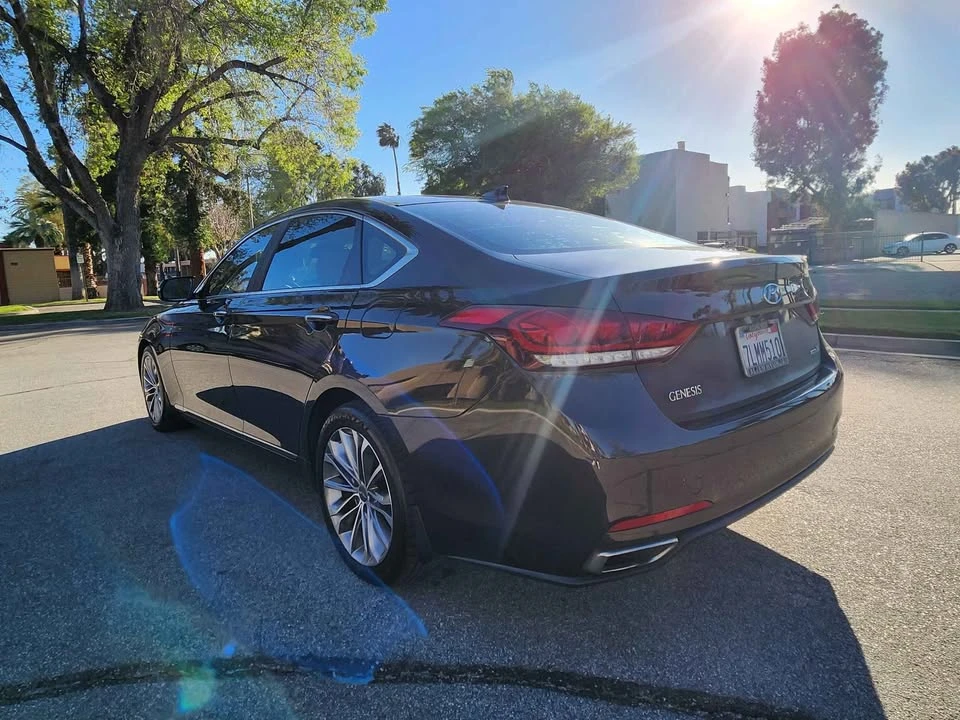 2015 Hyundai Genesis - Image 7 of 17