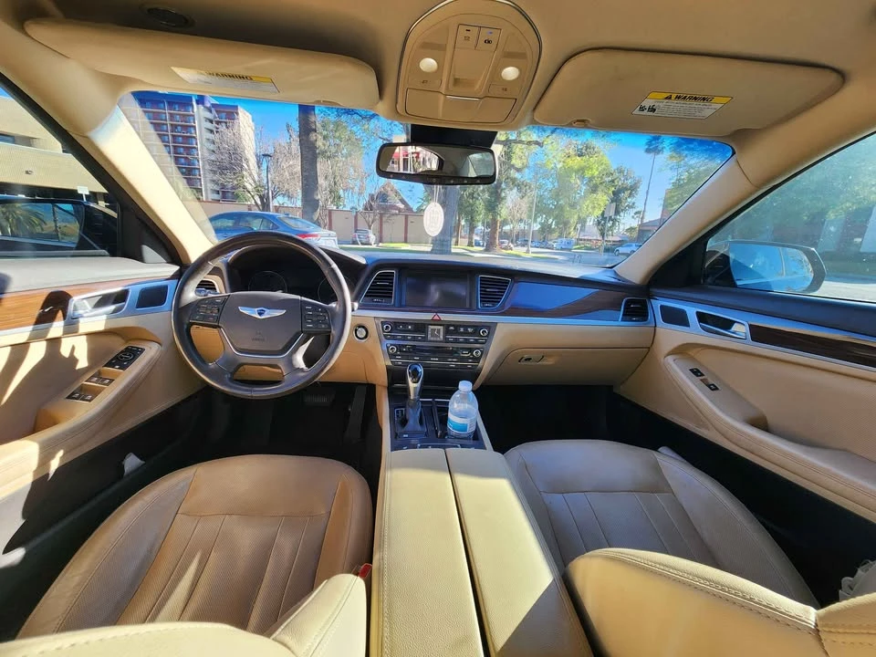 2015 Hyundai Genesis - Image 9 of 17