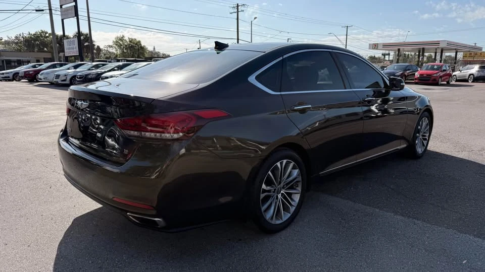2015 Hyundai Genesis - Image 4 of 8
