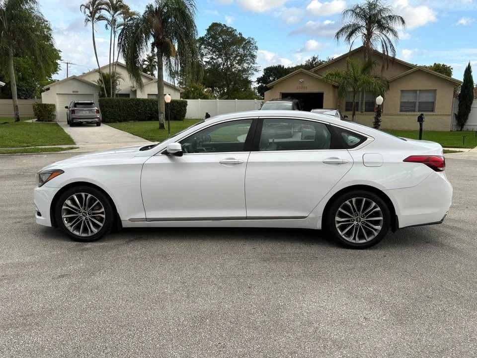 2015 Hyundai Genesis - Image 8 of 20