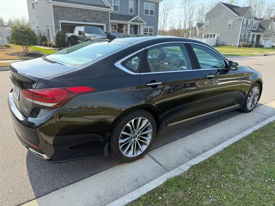 2015 Hyundai Genesis - Image 5 of 13