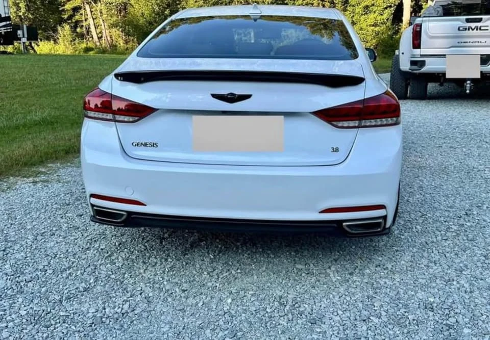 2015 Hyundai Genesis - Image 4 of 8