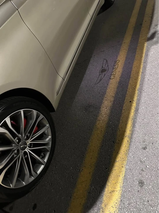 2015 Hyundai Genesis - Image 11 of 11