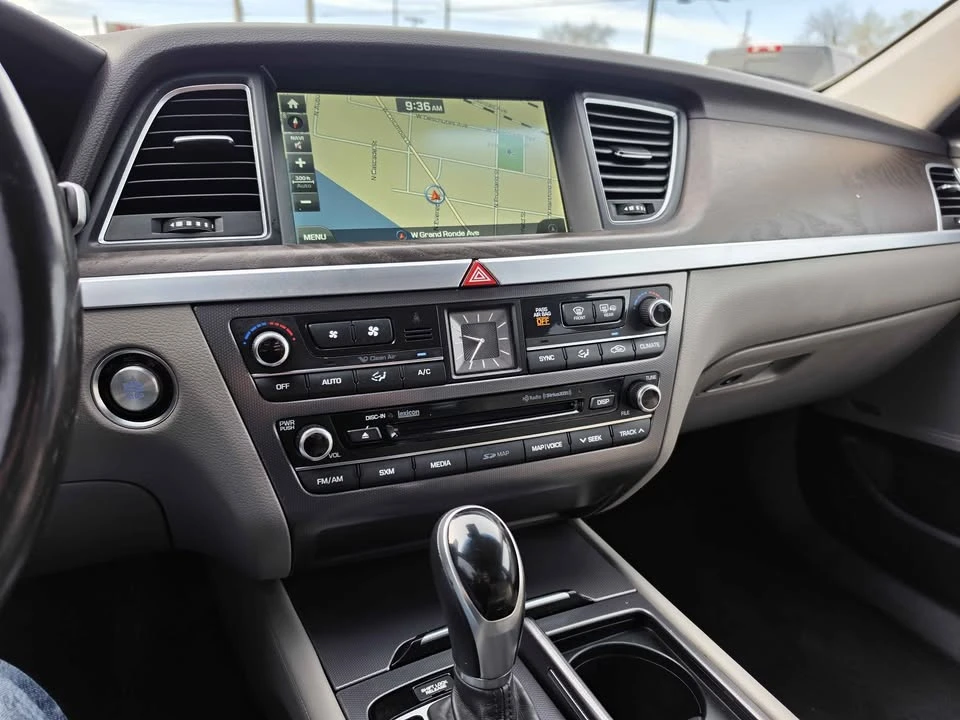 2015 Hyundai Genesis - Image 12 of 13