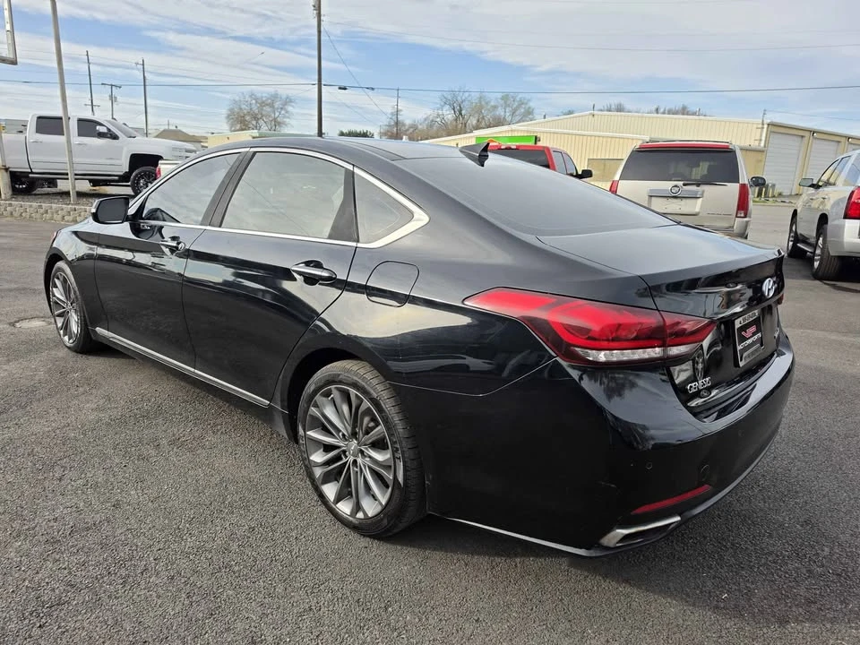 2015 Hyundai Genesis - Image 6 of 13