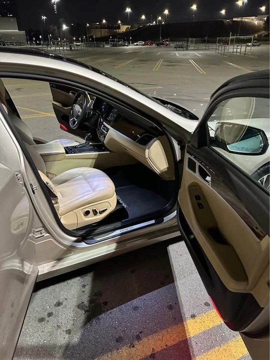 2015 Hyundai Genesis - Image 5 of 11