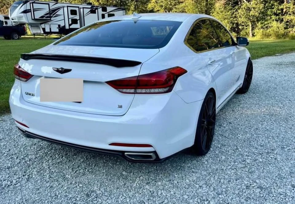 2015 Hyundai Genesis - Image 5 of 8
