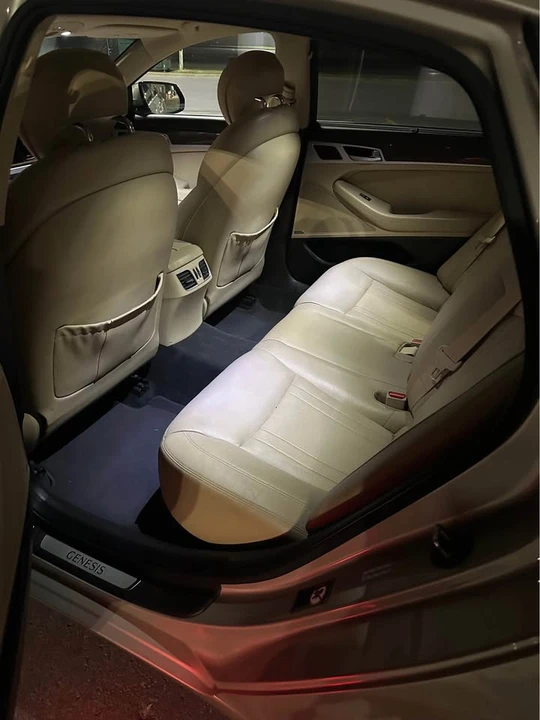 2015 Hyundai Genesis - Image 6 of 11