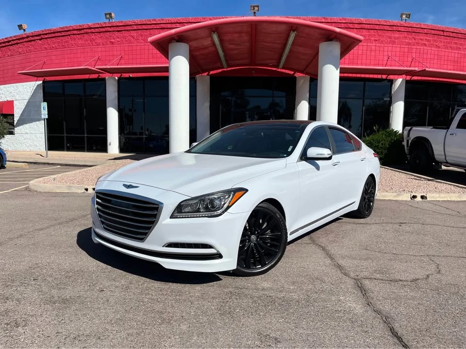 2015 Hyundai Genesis - Image 2 of 10