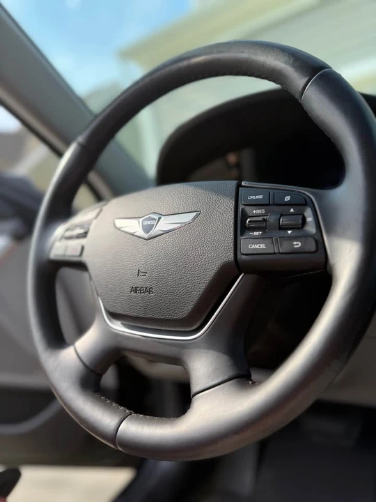 2015 Hyundai Genesis - Image 8 of 13
