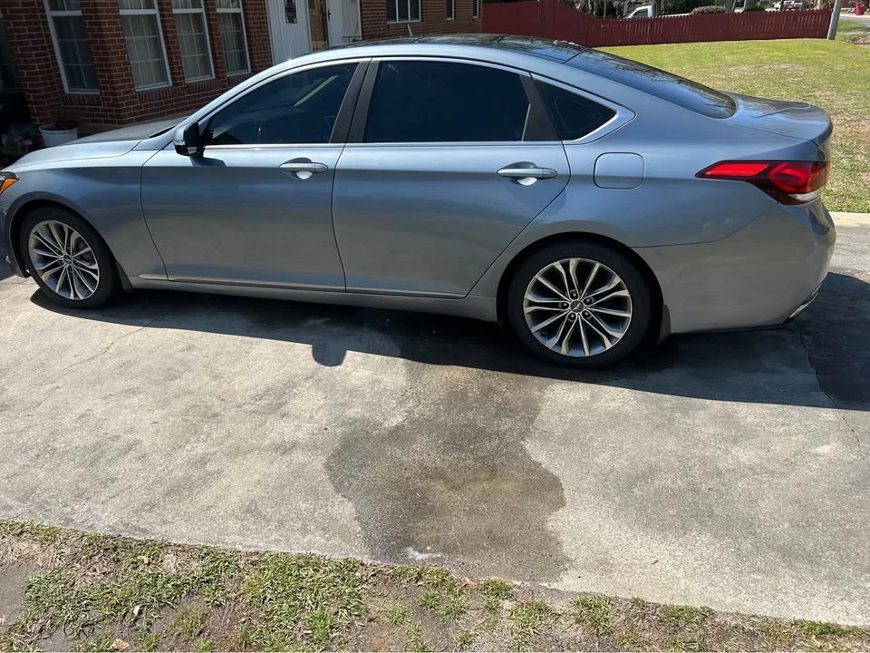 2015 Hyundai Genesis - Image 12 of 19