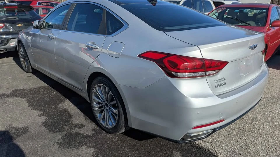 2015 Hyundai Genesis - Image 4 of 4