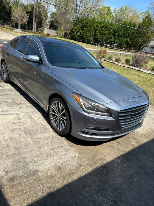 2015 Hyundai Genesis - Image 17 of 19