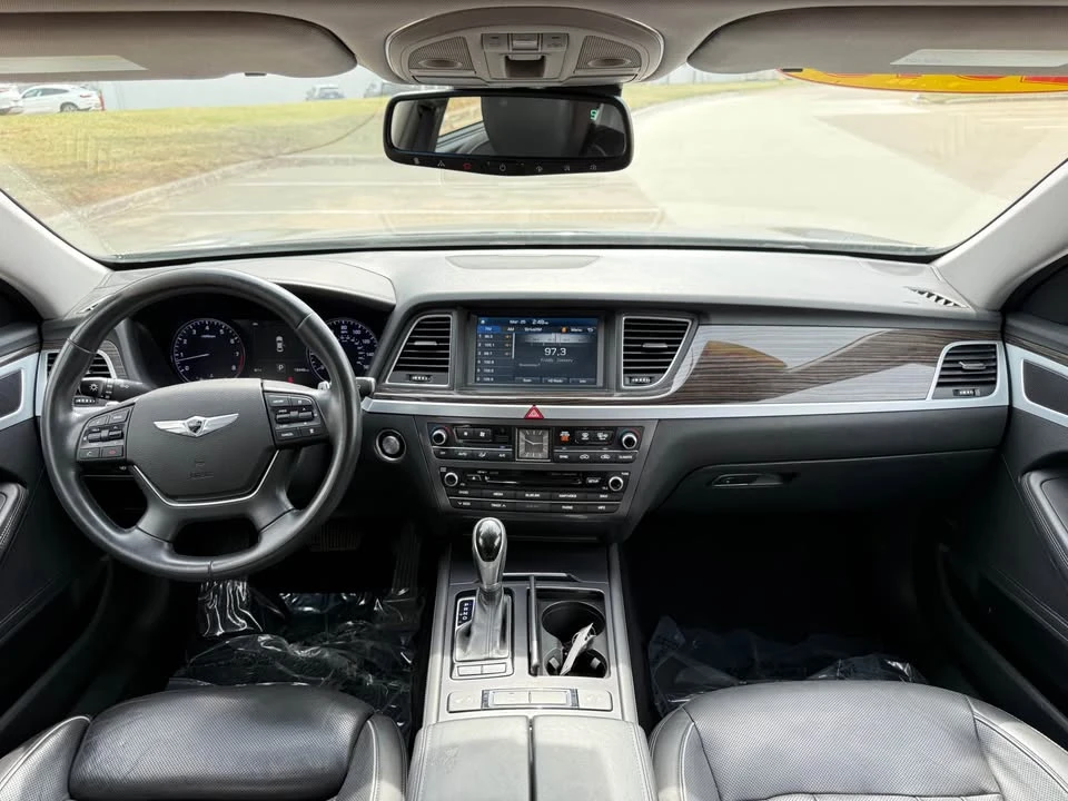 2015 Hyundai Genesis - Image 12 of 13