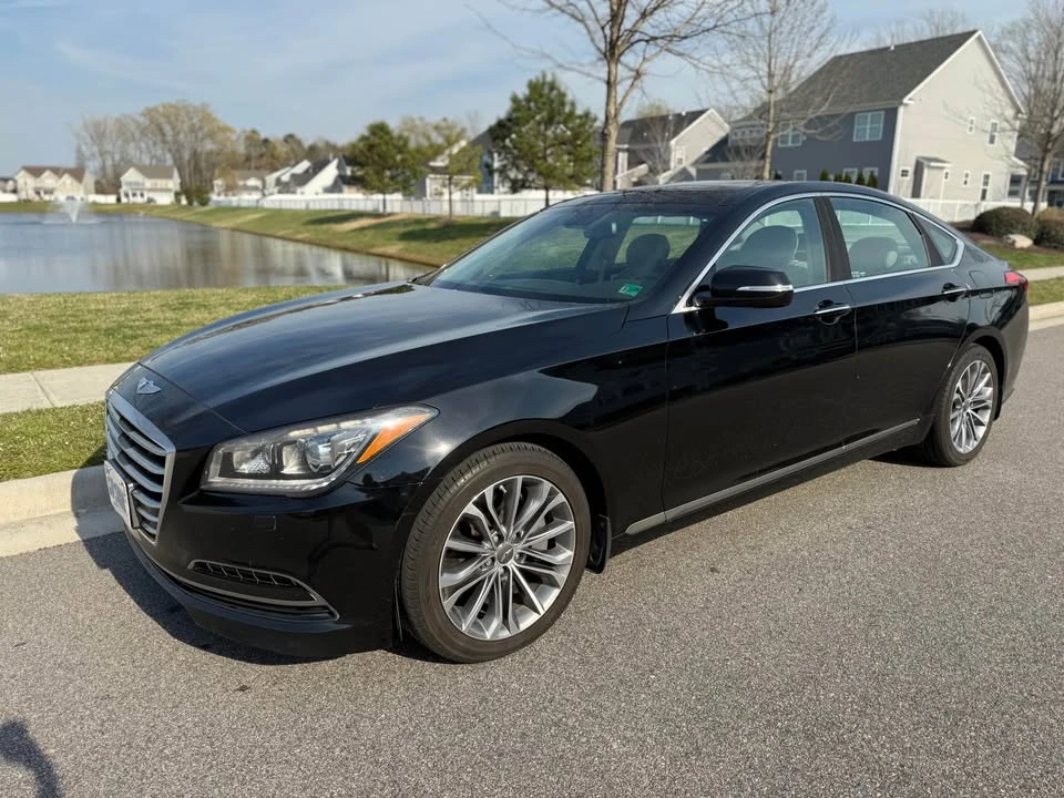 2015 Hyundai Genesis - Image 2 of 13