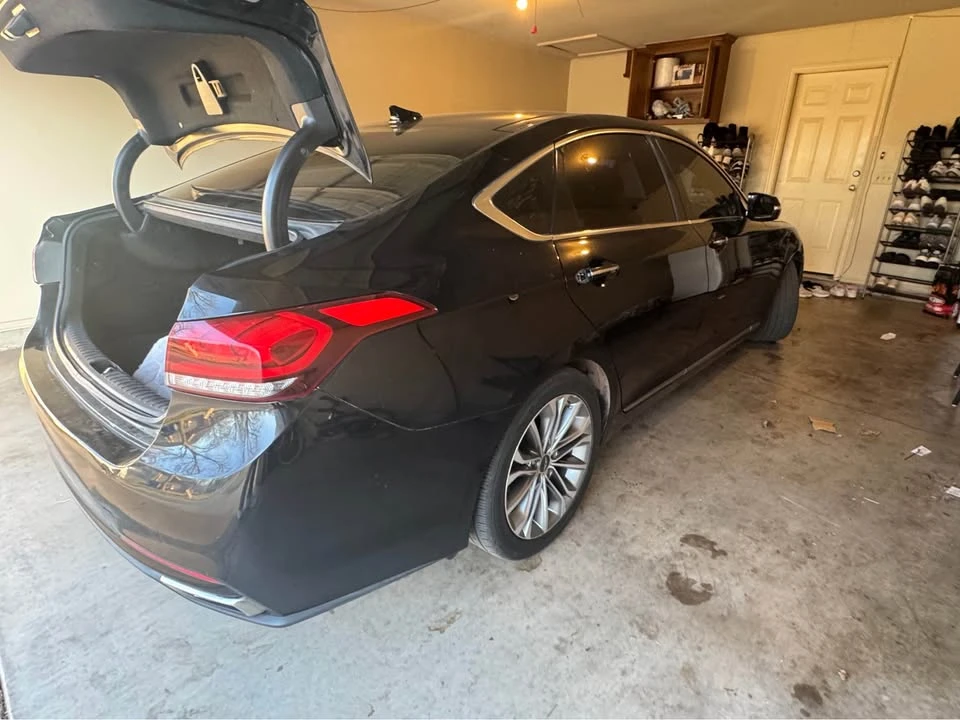 2015 Hyundai Genesis - Image 4 of 8