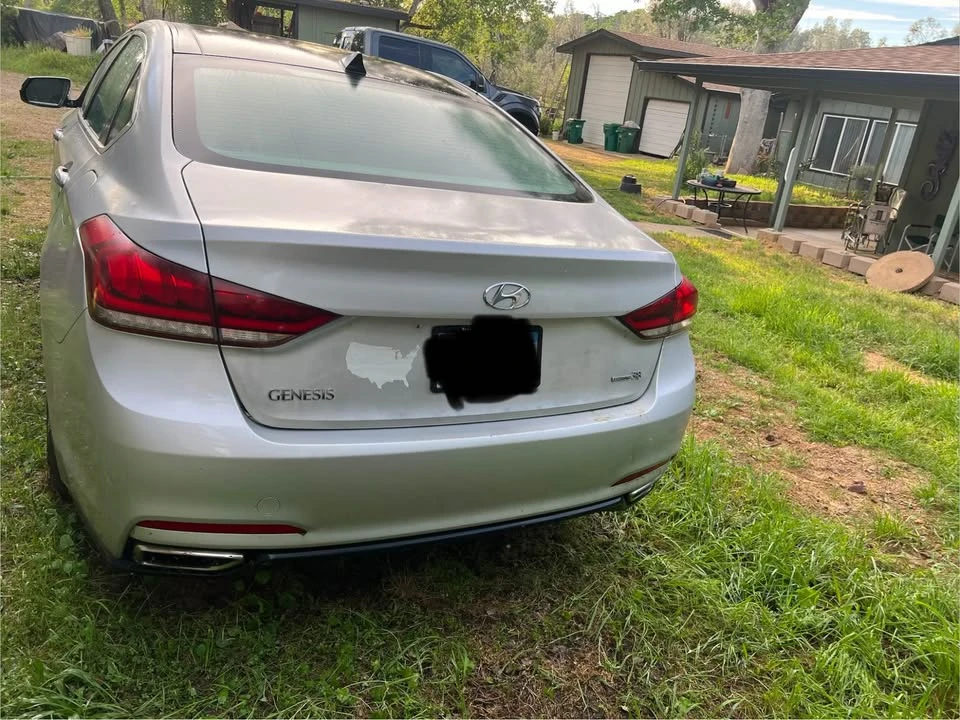 2015 Hyundai Genesis - Image 4 of 6