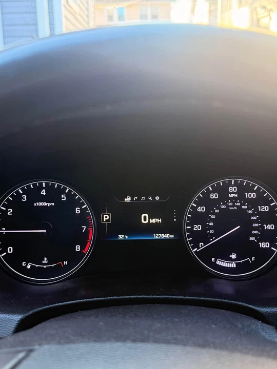 2015 Hyundai Genesis - Image 10 of 11