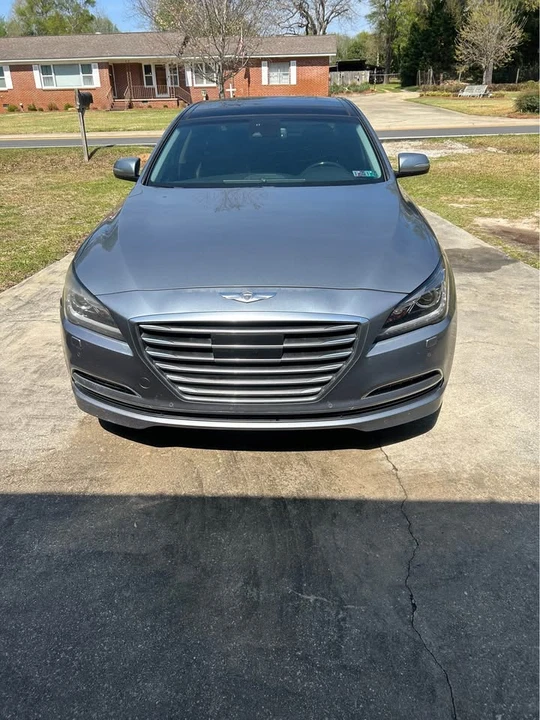 2015 Hyundai Genesis - Image 18 of 19