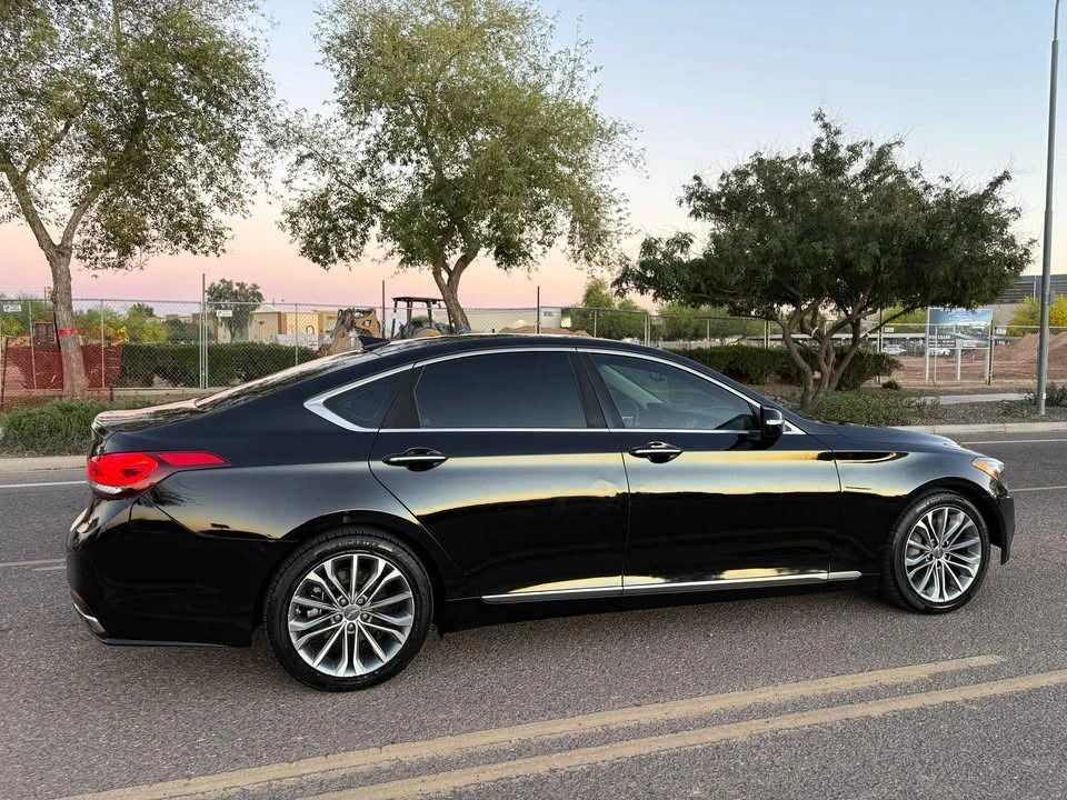2015 Hyundai Genesis - Image 4 of 13