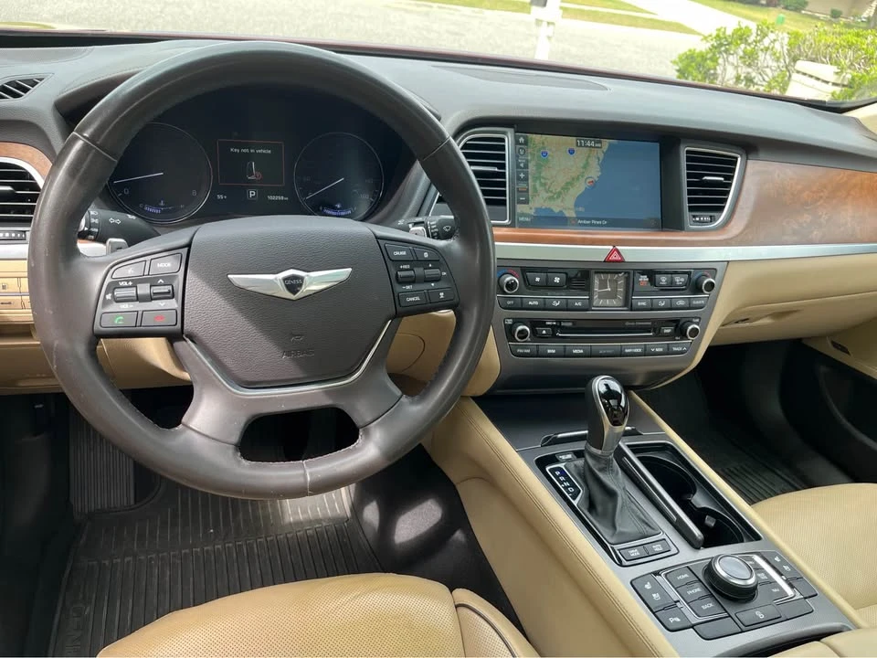 2015 Hyundai Genesis - Image 5 of 8