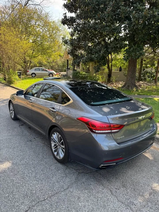 2015 Hyundai Genesis - Image 18 of 20