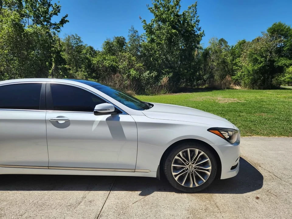 2015 Hyundai Genesis - Image 18 of 19