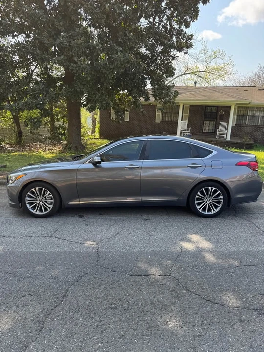2015 Hyundai Genesis - Image 5 of 20