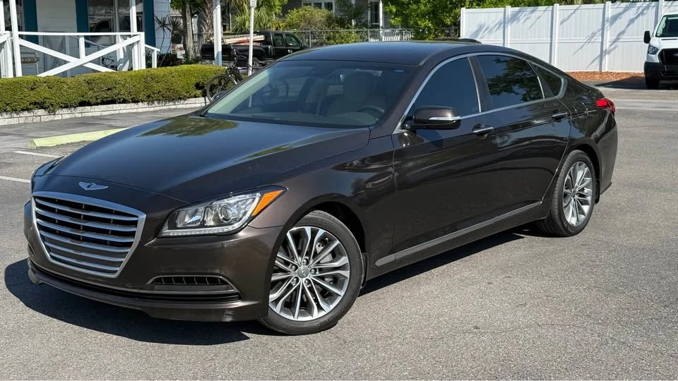 2015 Hyundai Genesis - Image 3 of 18