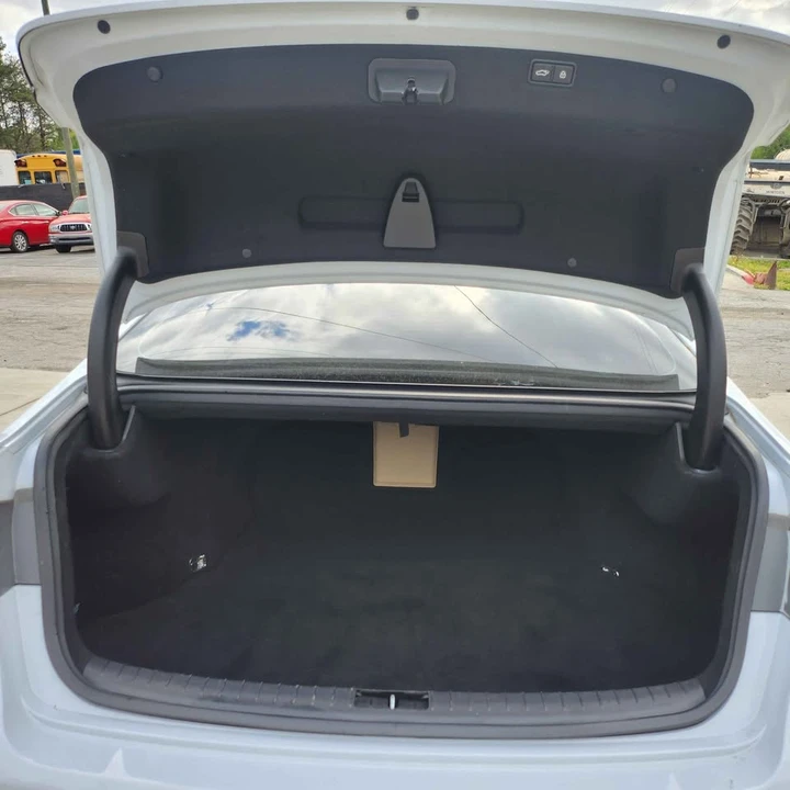 2015 Hyundai Genesis - Image 13 of 18