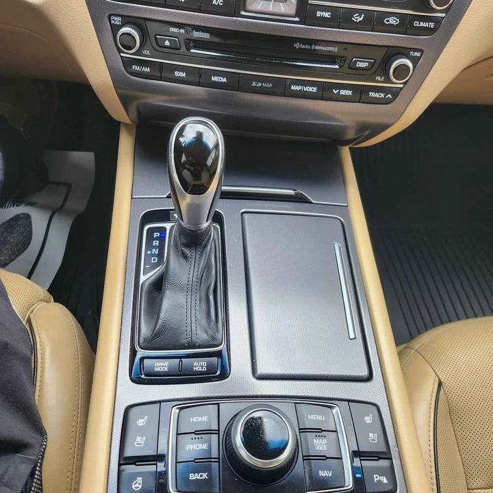 2015 Hyundai Genesis - Image 18 of 18