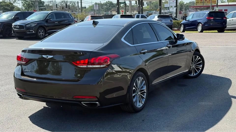 2015 Hyundai Genesis - Image 4 of 18