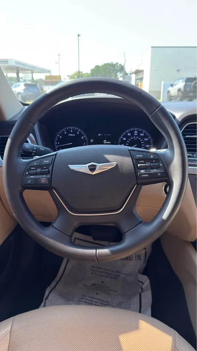2015 Hyundai Genesis - Image 14 of 18