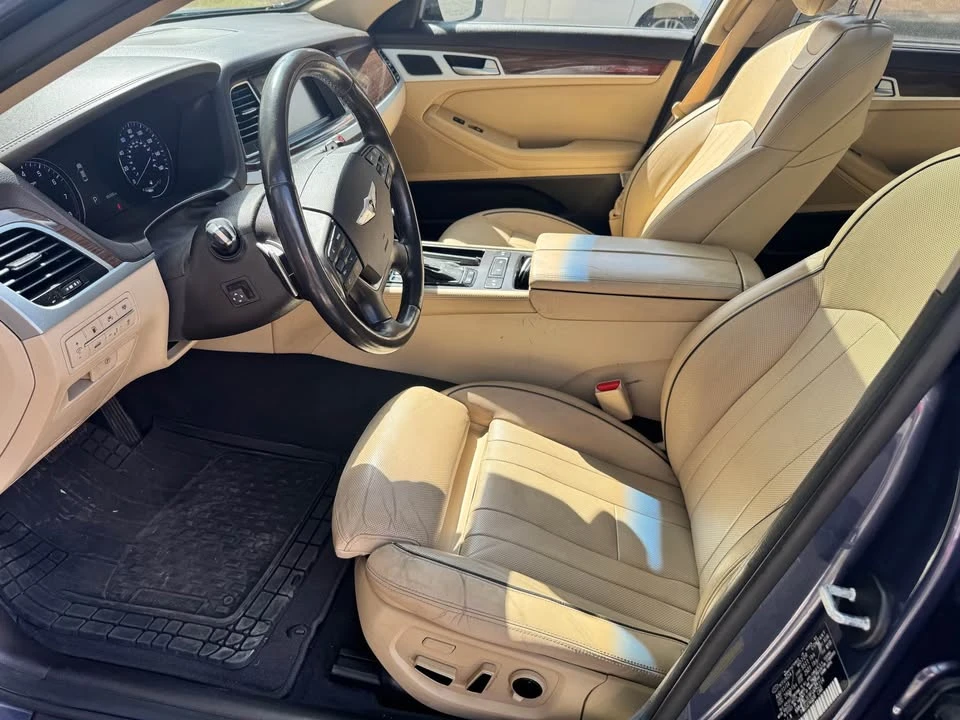 2015 Hyundai Genesis - Image 9 of 18