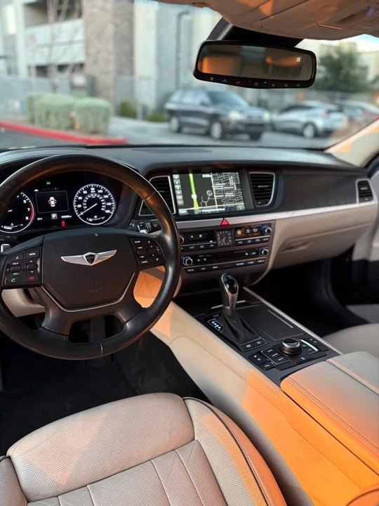 2015 Hyundai Genesis - Image 9 of 13