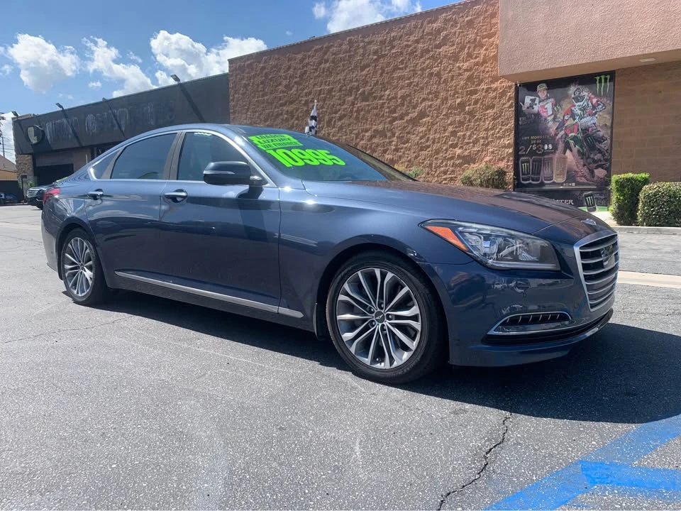 2015 Hyundai Genesis - Image 2 of 9