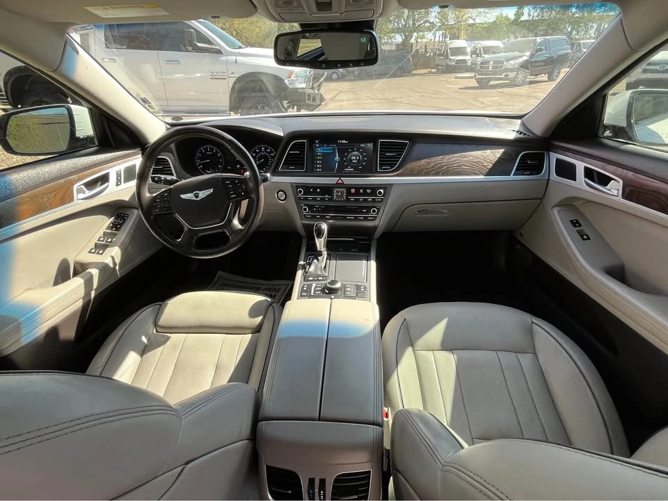 2015 Hyundai Genesis - Image 9 of 10