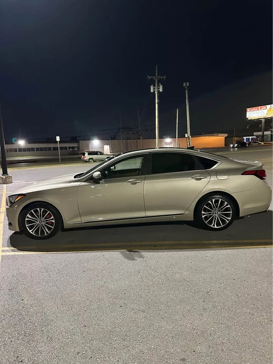 2015 Hyundai Genesis - Image 5 of 11