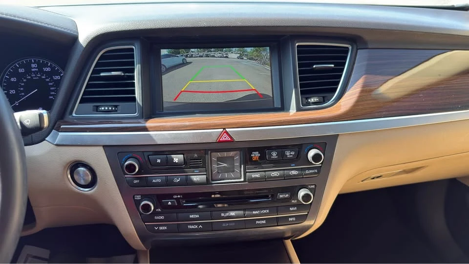 2015 Hyundai Genesis - Image 18 of 18
