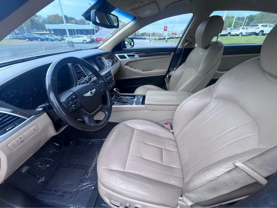 2015 Hyundai Genesis - Image 9 of 16