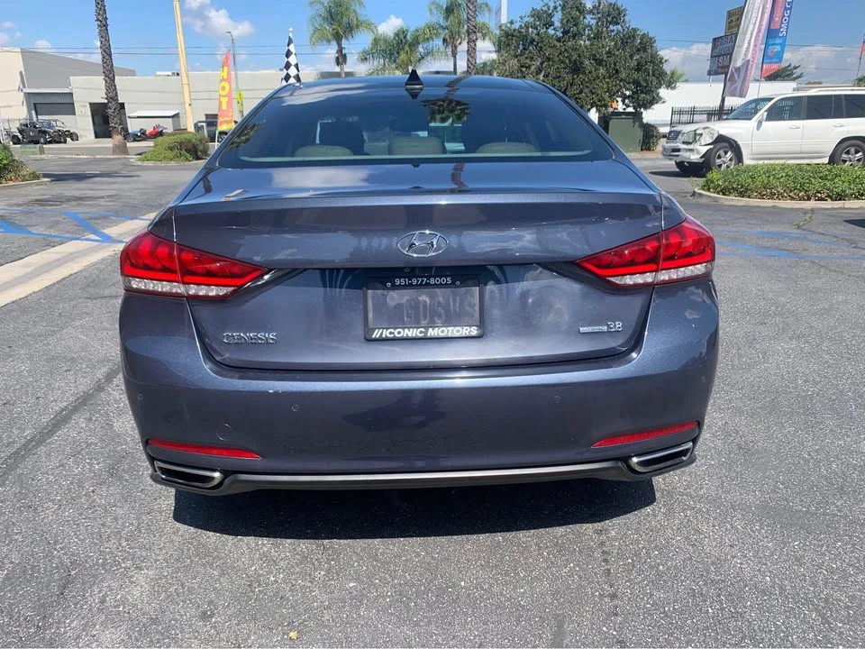 2015 Hyundai Genesis - Image 8 of 9