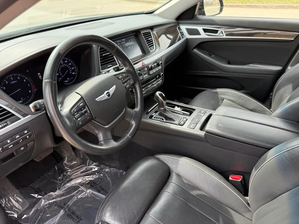 2015 Hyundai Genesis - Image 5 of 13