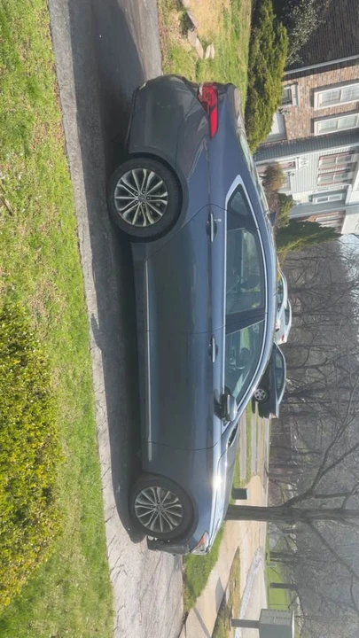 2015 Hyundai Genesis - Image 2 of 6